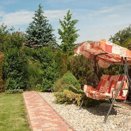 Holiday home Hochwertiges Steffi Mit Terrasse